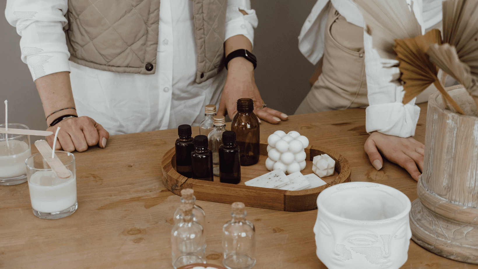Sitronella yağı içerikli sinek kovucu mum yapımı tarifi. Soya wax ve diğer uçucu yağlarla zenginleştirilmiş mum tarifi. Mum yapım malzemeleri.