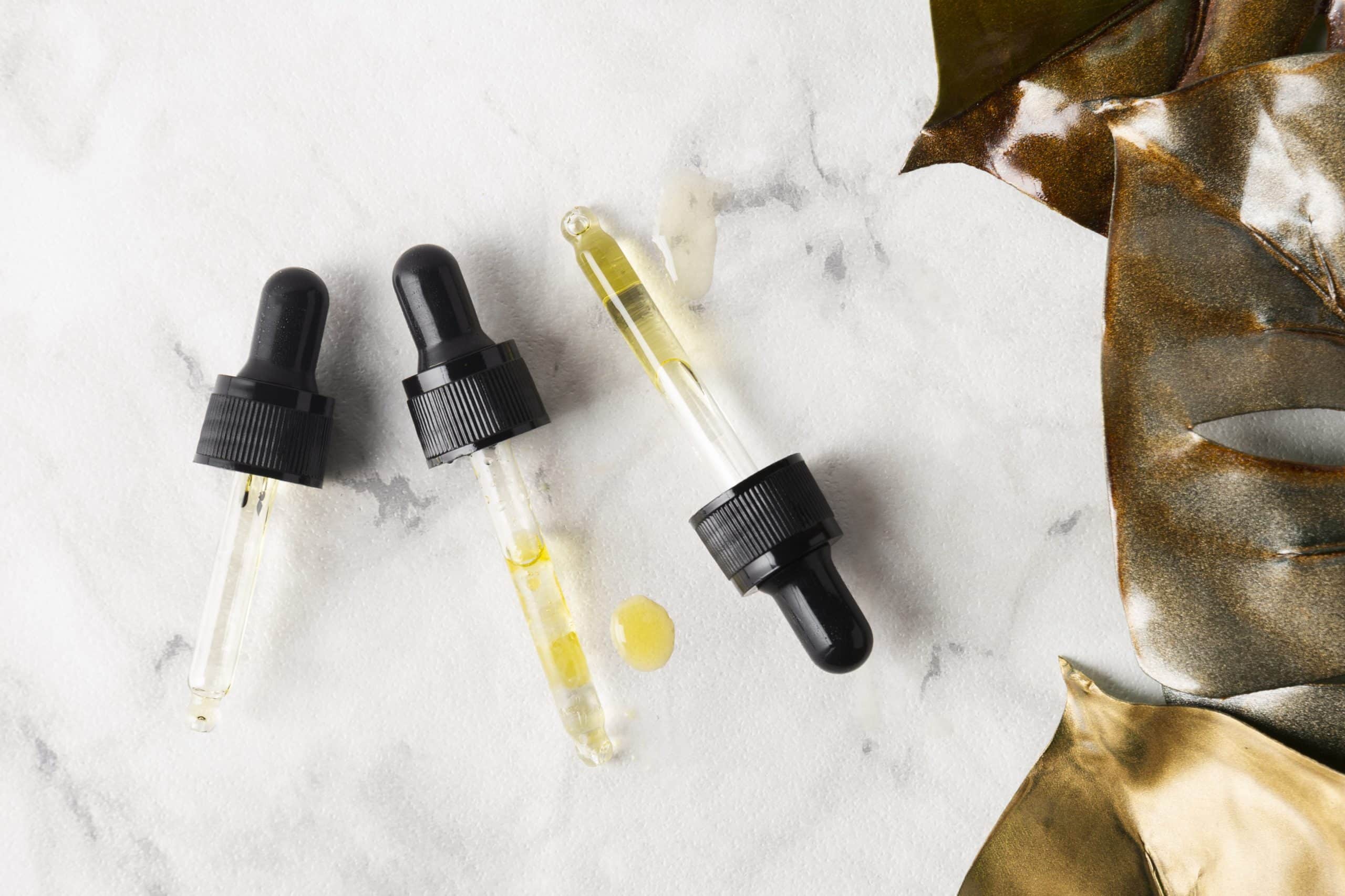 dogal sabun kokusu popüler esansiyel yağlar . Ylan ylang yağı, Paçuli yağı, sedir ağacı yağı :